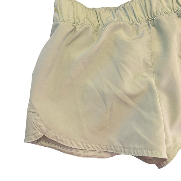Old Navy Dolphin-Hem Run Shorts Ambrosia Green M 8 - Picture 4 of 11